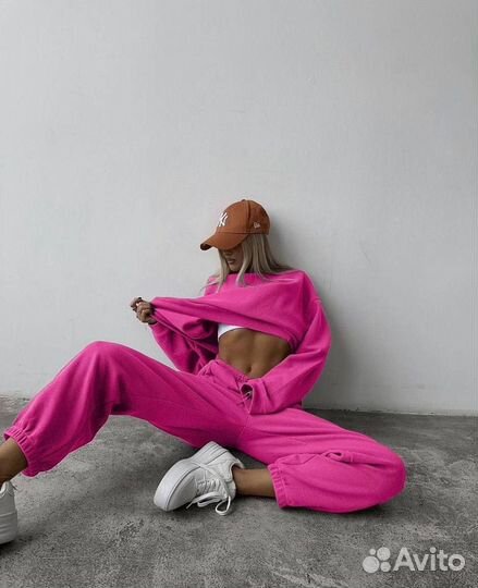 Спортивный костюм женский