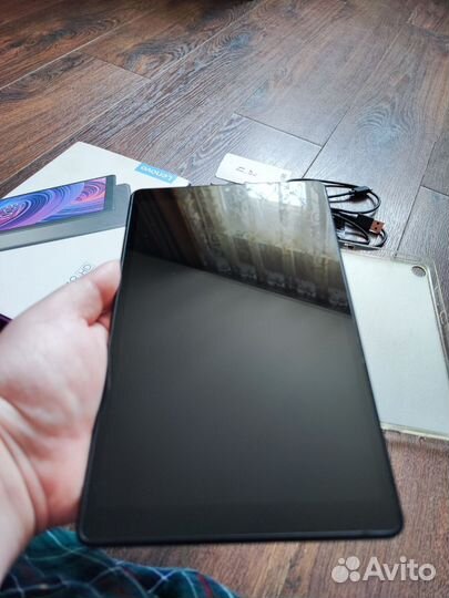 Планшет Lenovo Tab M8