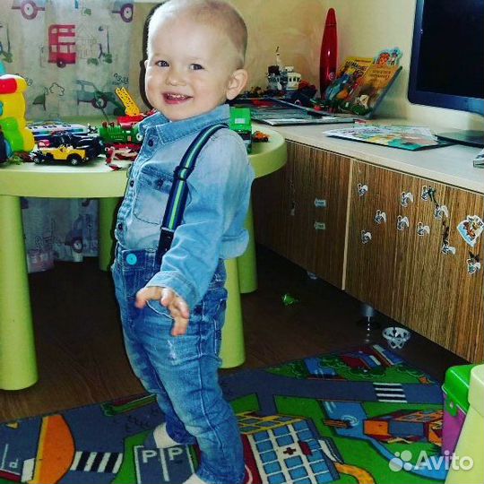 Джинсовая рубашка + джинсы на резинке