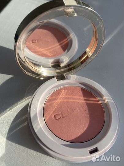 Clarins румяна
