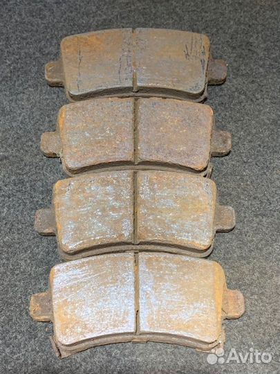 Тормозные колодки заднее Opel Insignia лифтбек