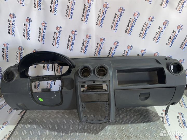 Торпедо Renault Logan (2004-2015)