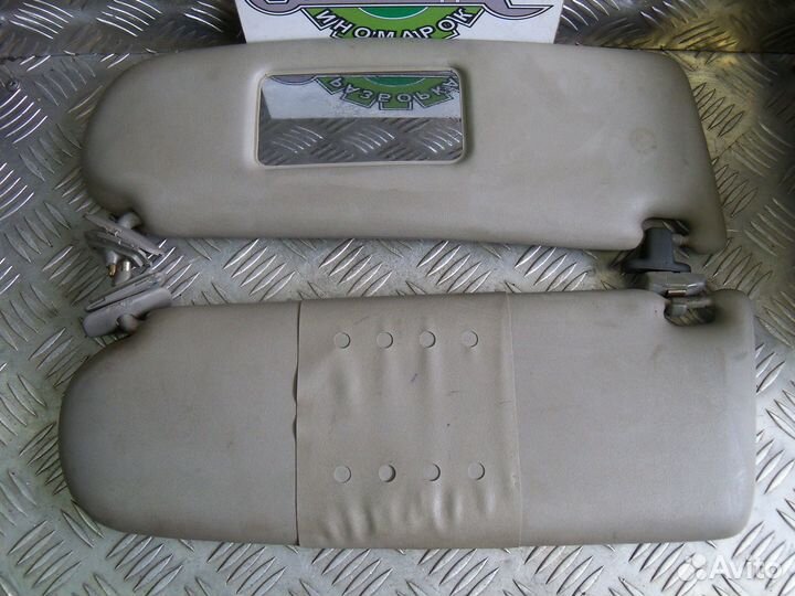 Козырёк солнцезащитный Audi 100 c4 91г