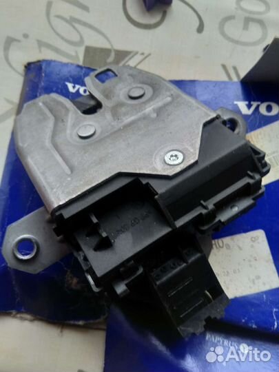 Замок крышки багажника volvo s40