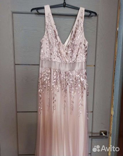 Вечернее платье в пол 42-44 размер