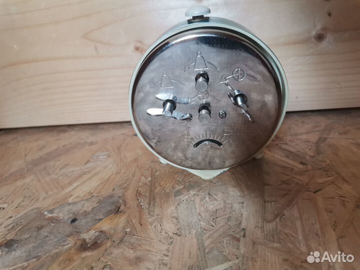 Часы будильник Rostov СССР