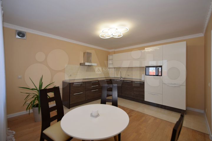 3-к. квартира, 87,5 м², 10/10 эт.