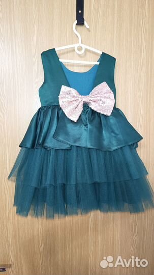 Платье для девочки зелёное,новогоднее,елочка