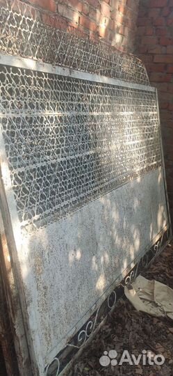 Забор с воротами и калиткой