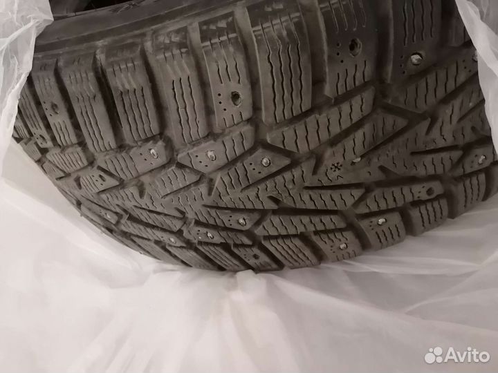 Nokian Tyres Hakkapeliitta 7 215/55 R17 T