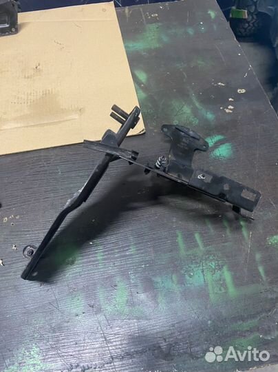 Кронштейн топл.фильтра Range Rover L322 4.4Diesel