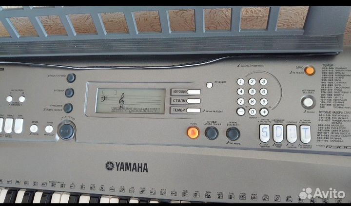 Синтезатор yamaha psr r300