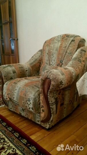 Диван и кресла б/у