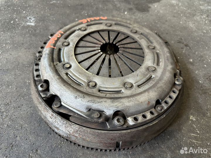 Маховик двухмассовый Peugeot Citroen 1.6 дизель