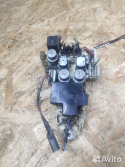 Блок предохранителей Toyota Carina ET176