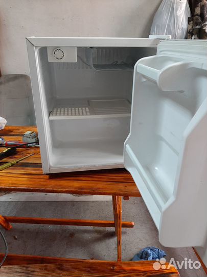 Холодильник бу маленький