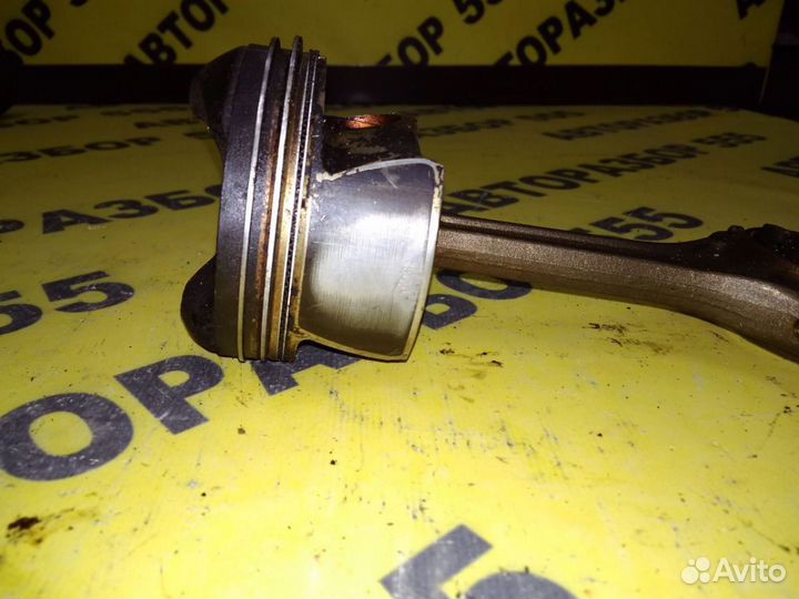 Volkswagen Passat (B6) Поршень с шатуном