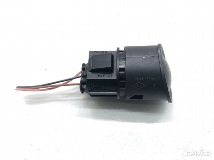 Кнопка запуска двигателя Renault Megane 1.5 DCI