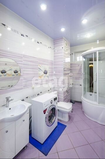 Коттедж 263 м² на участке 8,8 сот.