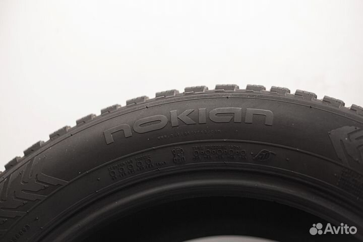 Nokian Tyres Hakkapeliitta 8 225/55 R17 97T