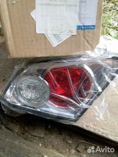 Фонарь задний левый