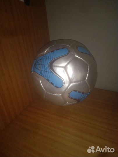 Футбольный мяч