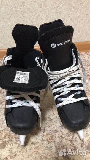 Коньки хоккейные