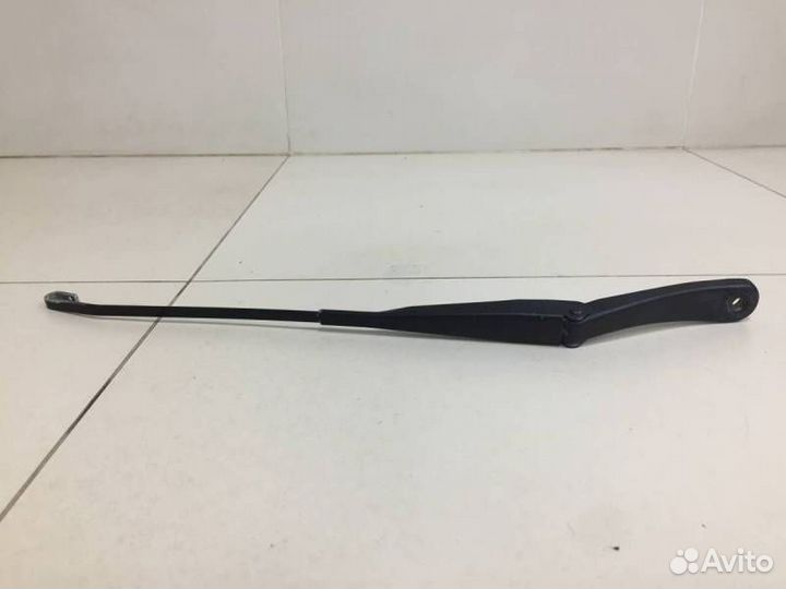 Поводок стеклоочистителя передний правый Renault S