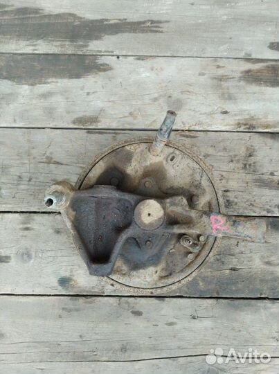 Кулак поворотный задний правый Kia Spectra S6D