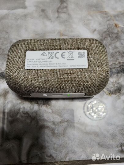 Кейс наушников Sennheiser momentum tws 2. Оригинал