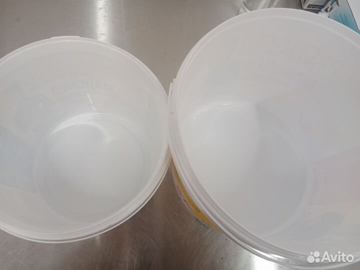 Ведра пластиковые 10л. И 5л бу