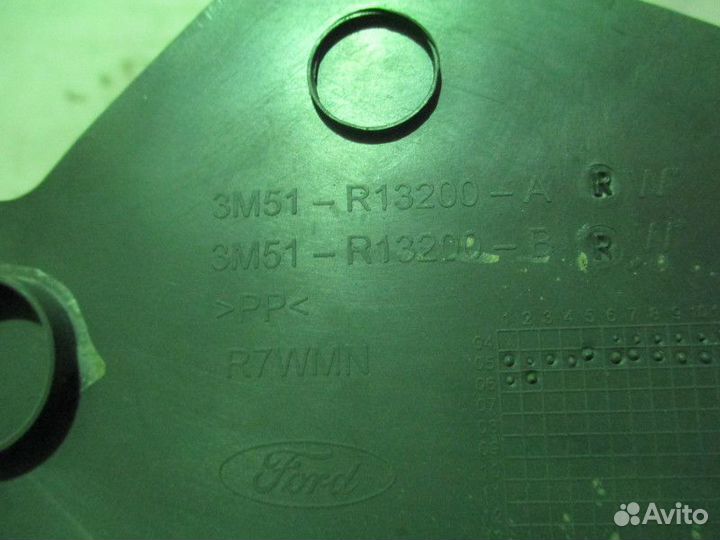 Накладка порога передняя правая Ford Focus II 2005