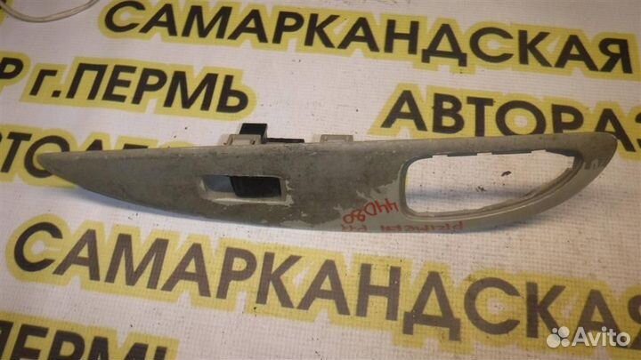 Кнопка стеклоподъемника Nissan Primera (P11) 1996