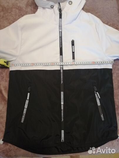 Ветровка женская