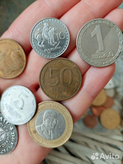 Монеты из разных стран мира 43 шт