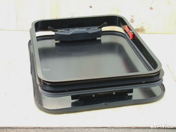 Люк для микроавтобуса 750х600 (стеклянный) Турция