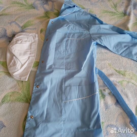 Медицинский халат с шапочкой