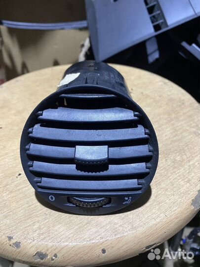 Дефлектор воздушный левый Volkswagen New Beetle A4