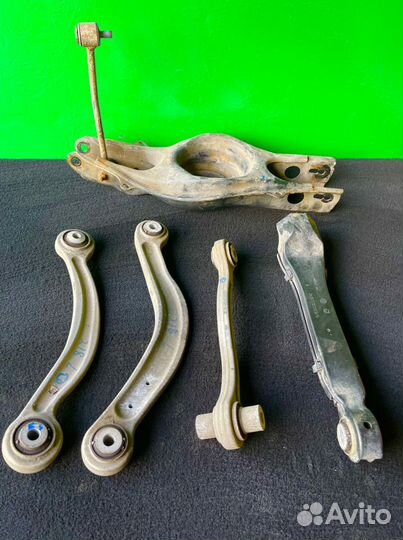 Рычаг задний левый AMG Medcedes W218 E63 CLS63 AMG