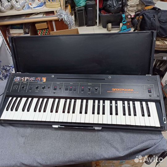Синтезатор Электроника эм-05 (сзр)