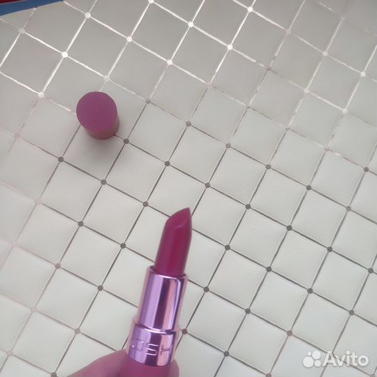 Губная помада gosh Luxury Rose Lips Lipstick