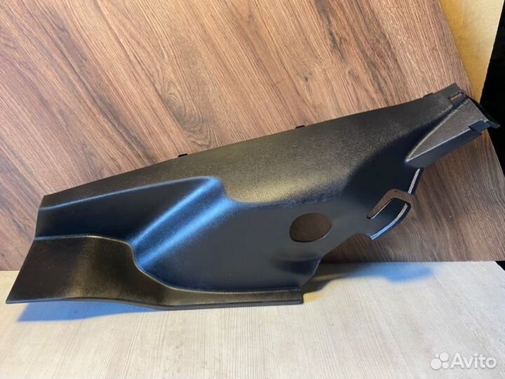 Обшивка стойки задняя левая Toyota Corolla 180