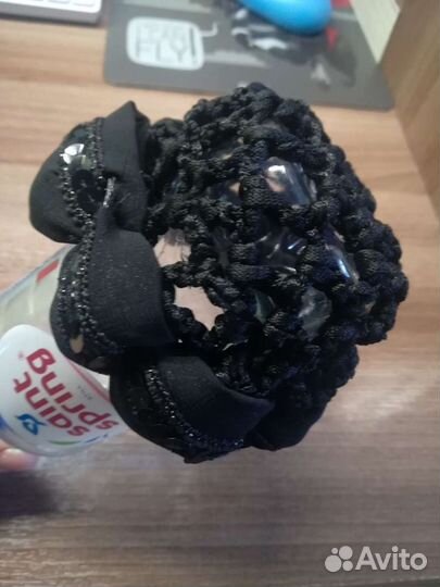 Резинки, заколки, медаль, шишка, листайте