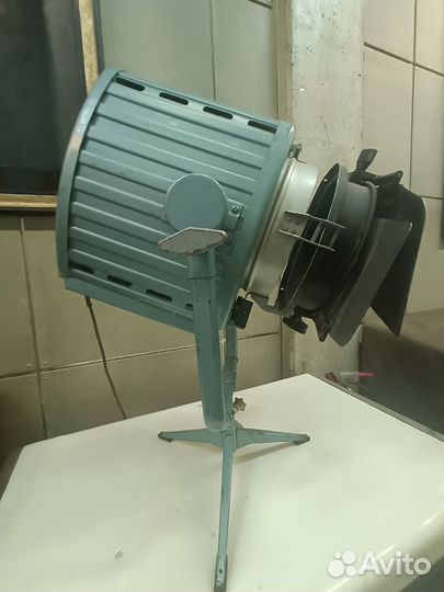 Советский ретро прожектор Заря 2000
