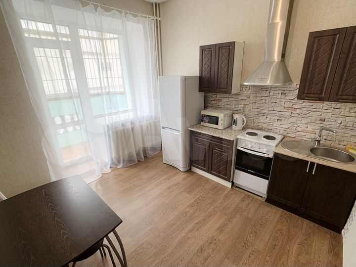 2-к. квартира, 65 м², 2/12 эт.