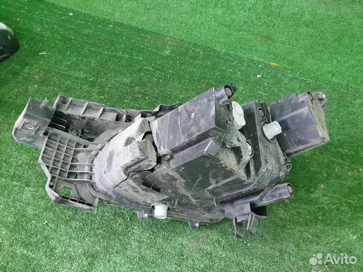 Фара правая Mazda CX-9