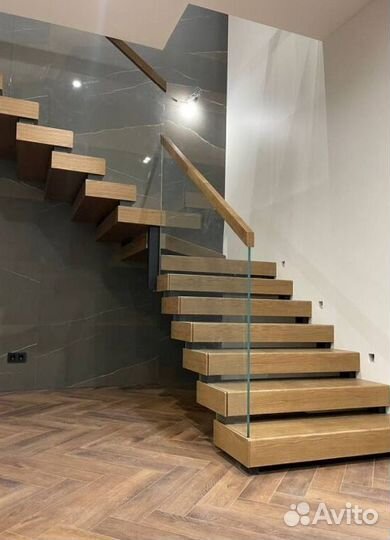 Ступени для лестницы между этажами STU-6411