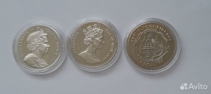 Монеты в капсулах