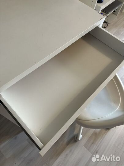 Стол и стул