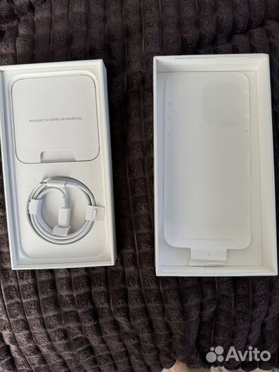 Коробка от iPhone14 pro max